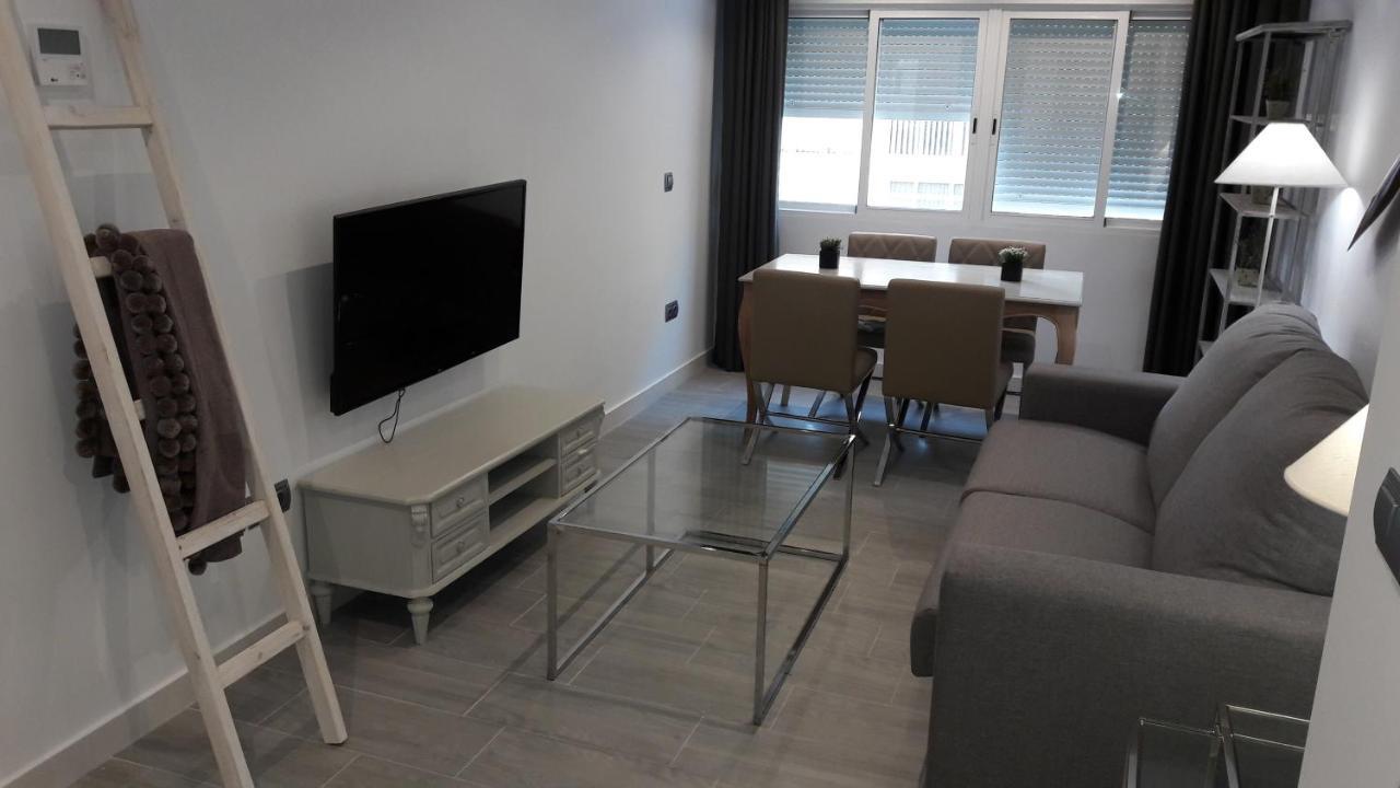 Guesting Velazquez Apartment Cadiz Bagian luar foto